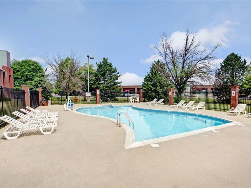 Hotel Baymont By Wyndham Indianapolis West Extérieur photo