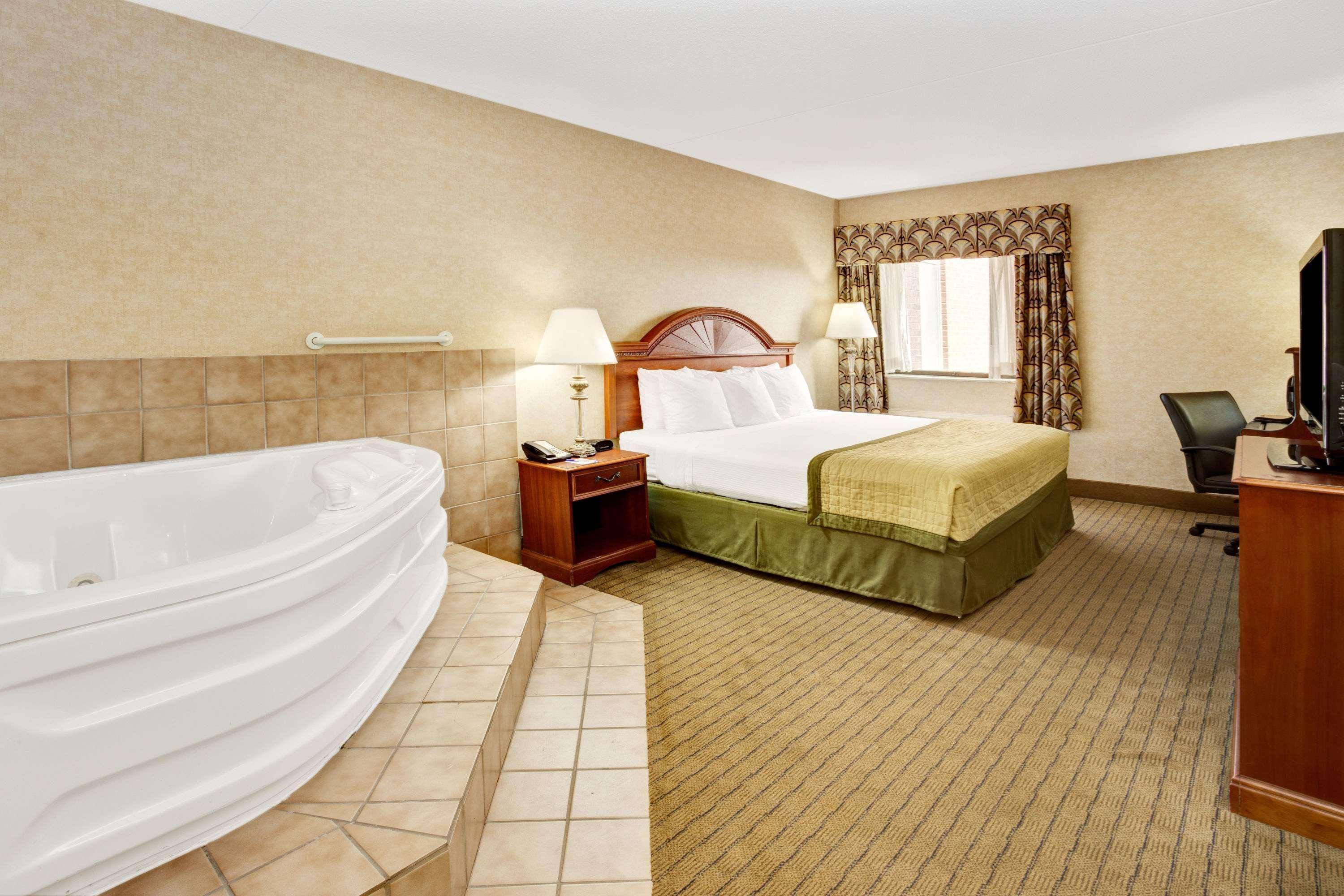 Hotel Baymont By Wyndham Indianapolis West Extérieur photo