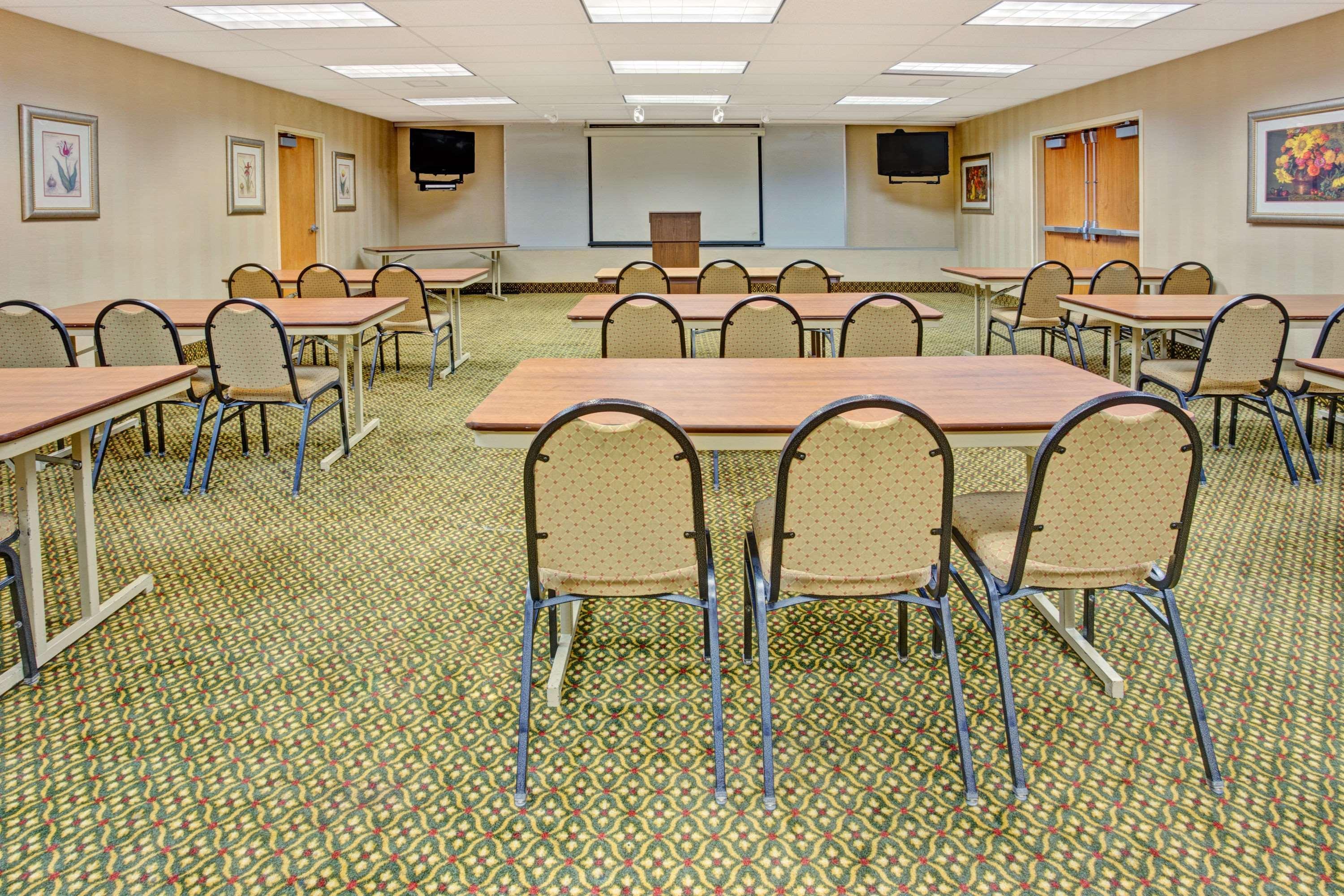 Hotel Baymont By Wyndham Indianapolis West Extérieur photo