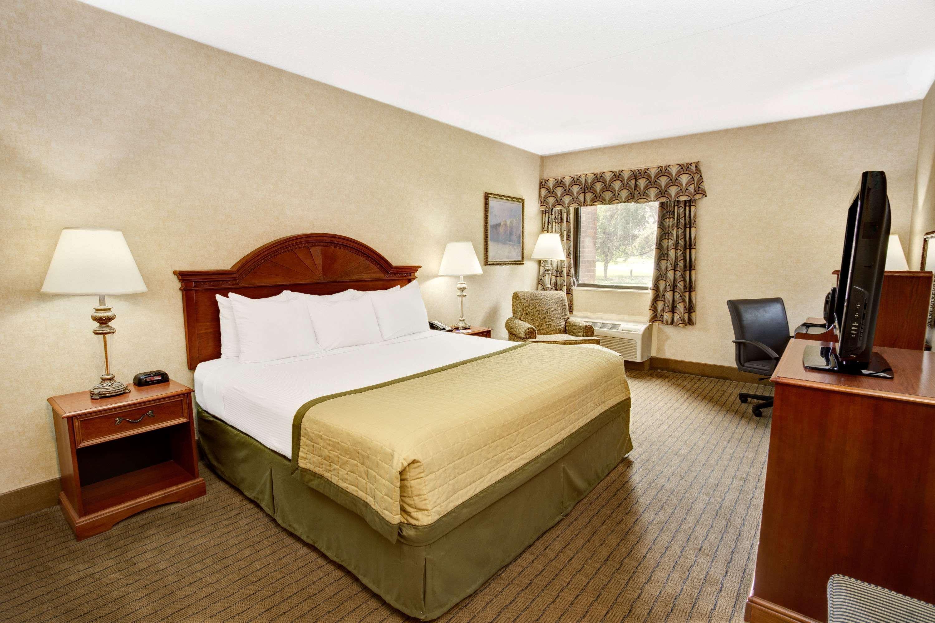 Hotel Baymont By Wyndham Indianapolis West Extérieur photo