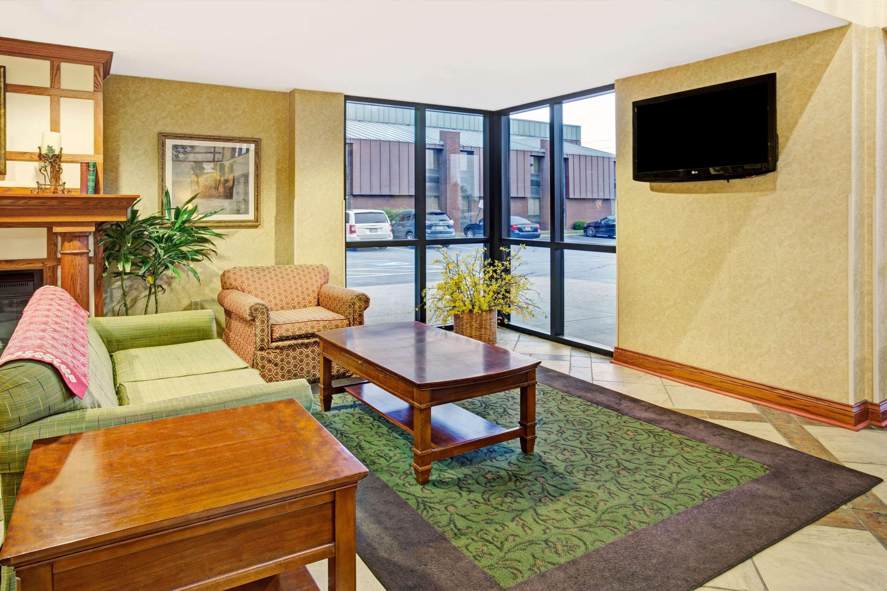 Hotel Baymont By Wyndham Indianapolis West Extérieur photo