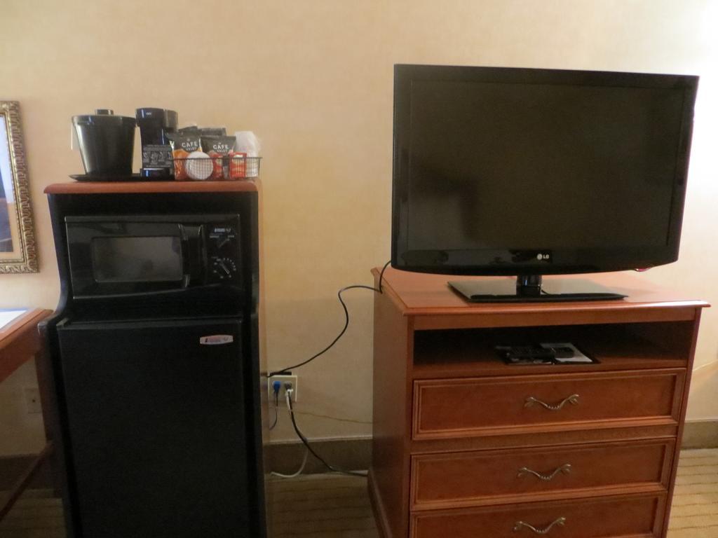 Hotel Baymont By Wyndham Indianapolis West Chambre photo